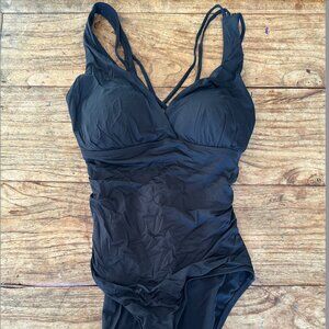 Jantzen Black Swimsuit Size 14 NWT
